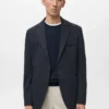 Schmal geschnittene, taillierte Jacke mit Fischgrätenmuster Schmal geschnittene, taillierte Jacke mit Fischgrätenmuster