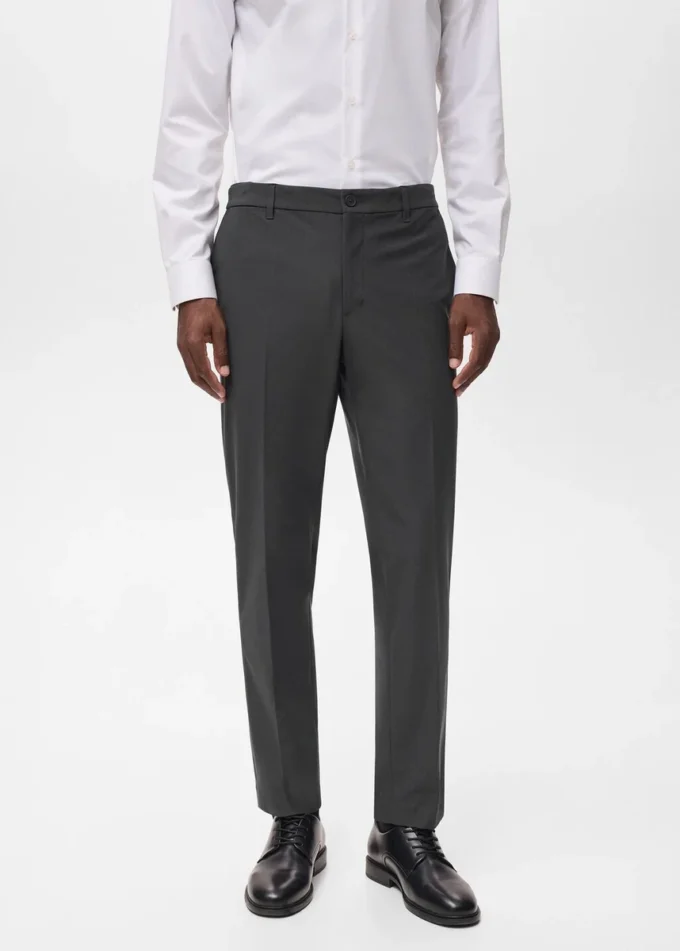 Schmal geschnittene, thermoregulierende Hose Schmal geschnittene, thermoregulierende Hose