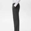 Schmal geschnittene, thermoregulierende Hose Schmal geschnittene, thermoregulierende Hose
