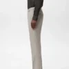 Schmal geschnittene, thermoregulierende Hose Schmal geschnittene, thermoregulierende Hose