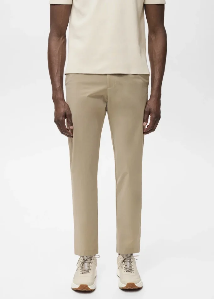 Schmal geschnittene, wasserabweisende Hose Schmal geschnittene, wasserabweisende Hose