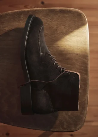 Schnürbare Lederstiefeletten
