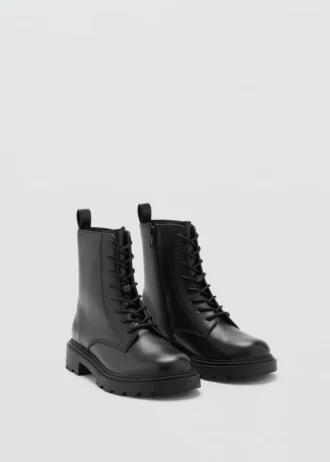 Schnürbare Lederstiefeletten