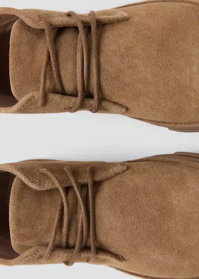Schnürschuhe aus Leder