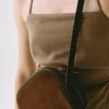 Schultertasche aus Wildleder