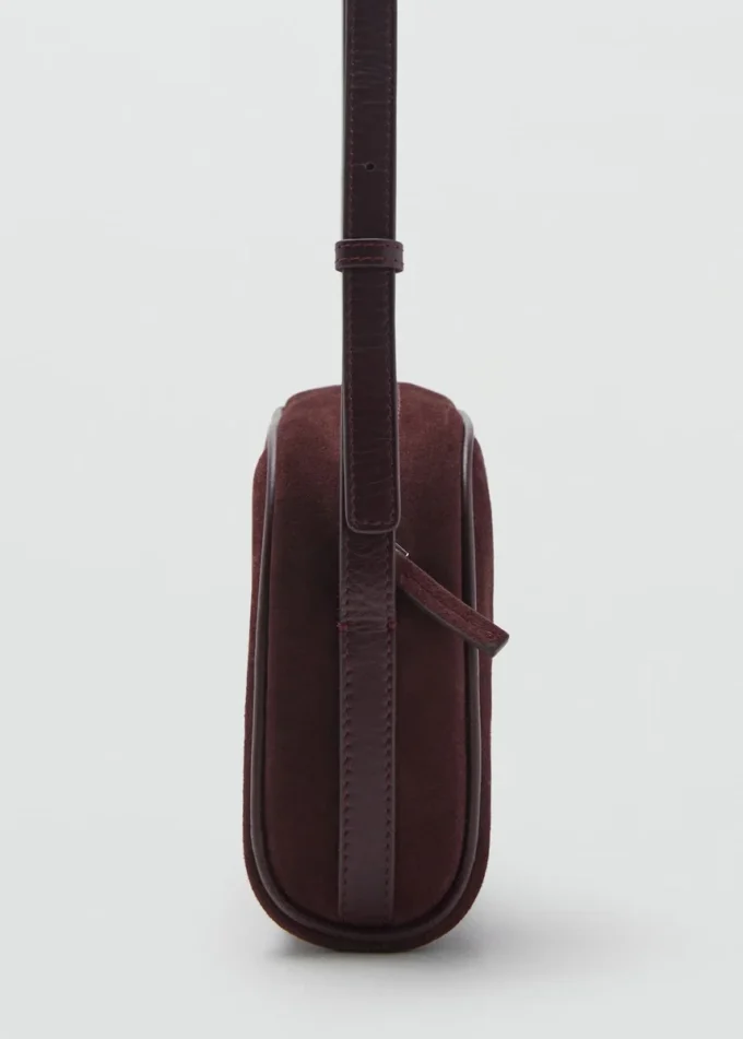 Schultertasche aus Wildleder