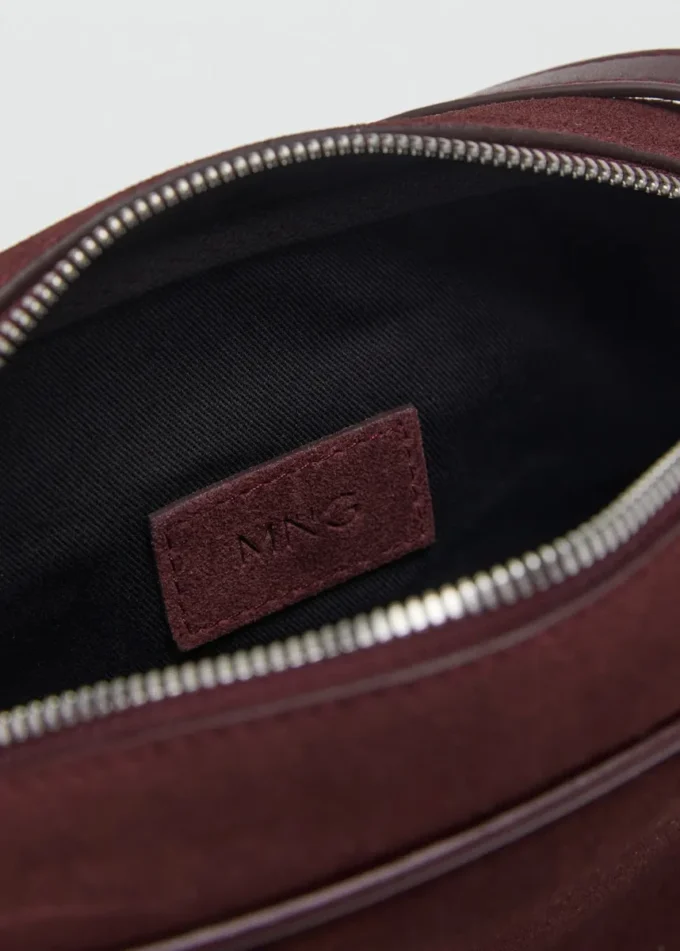 Schultertasche aus Wildleder