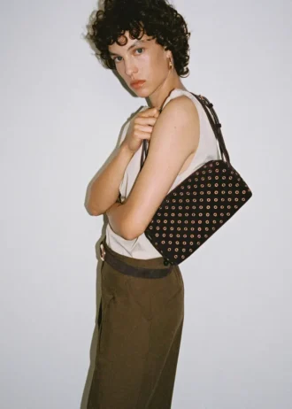 Schultertasche aus Wildleder mit Ösen