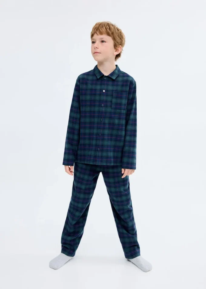 Set aus langen Pyjamas mit Karomuster Set aus langen Pyjamas mit Karomuster