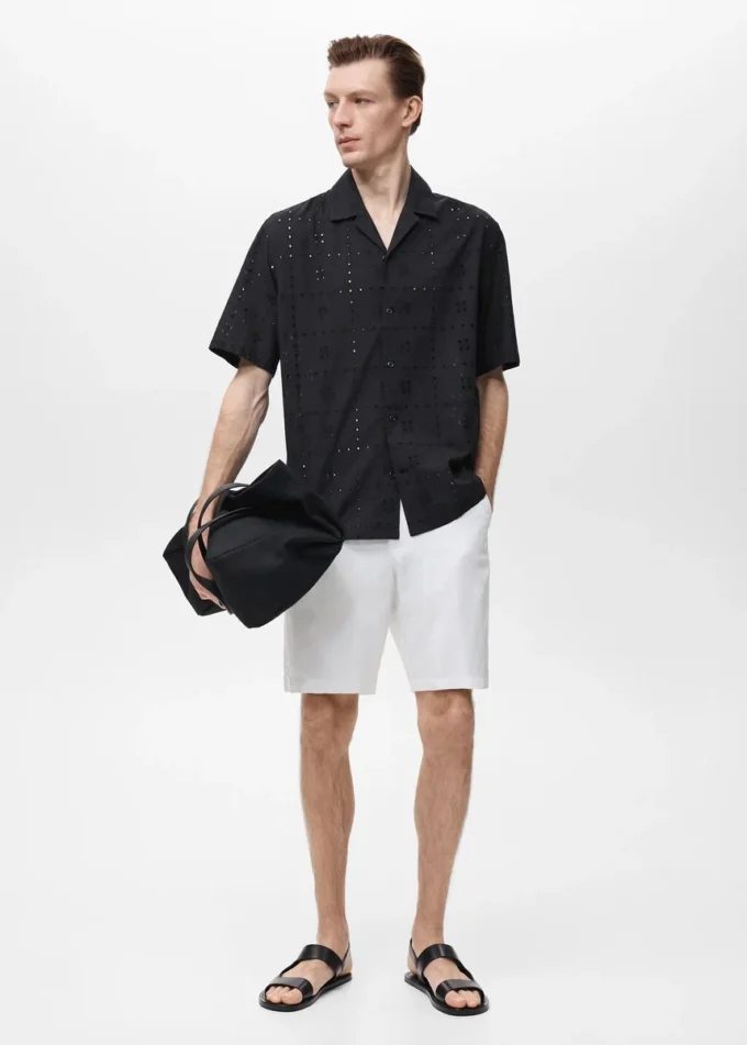 Shirt mit gestickten Lochdetails Shirt mit gestickten Lochdetails