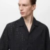 Shirt mit gestickten Lochdetails Shirt mit gestickten Lochdetails