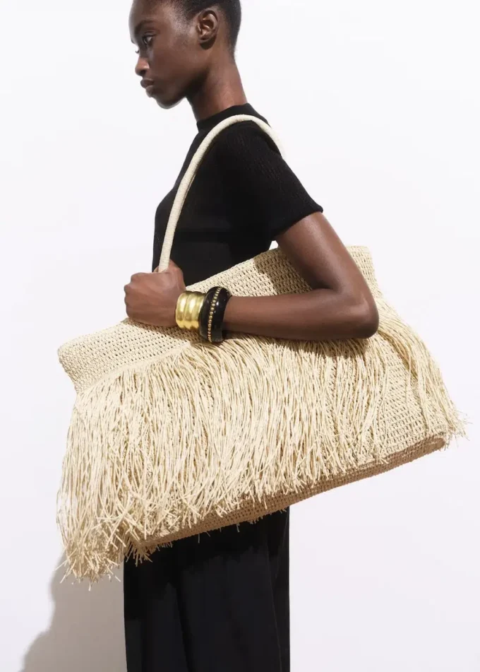 Shopper-Tasche aus Naturfaser mit Quasten