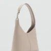 Shopper-Tasche mit metallischen Details Shopper-Tasche mit metallischen Details