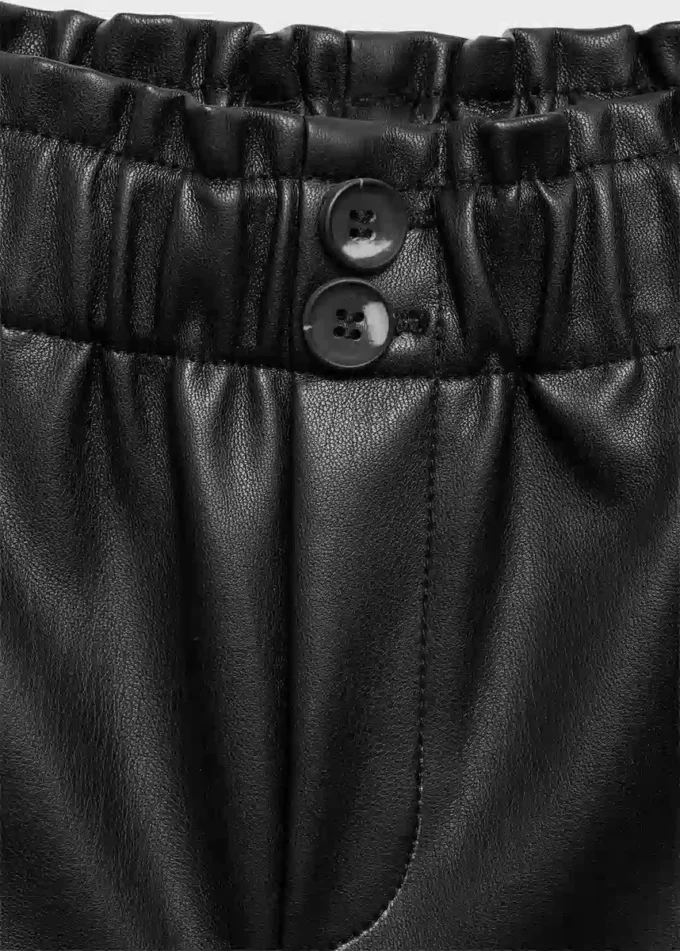 Shorts aus Kunstleder Shorts aus Kunstleder