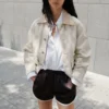 Shorts mit kontrastierender Paspelierung