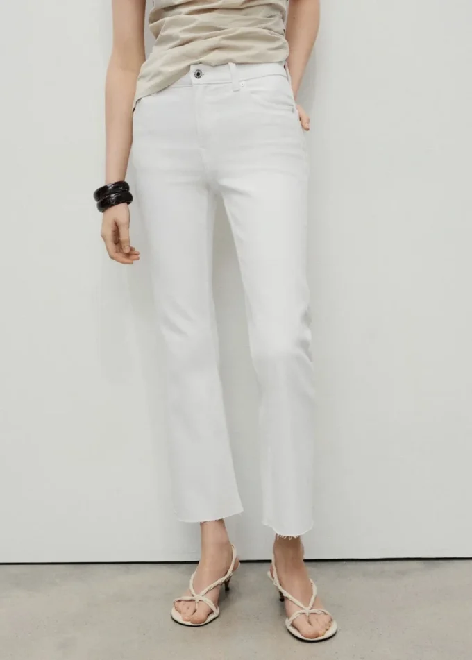 Sienna-Jeans mit ausgestelltem Bein und verkürzter Länge