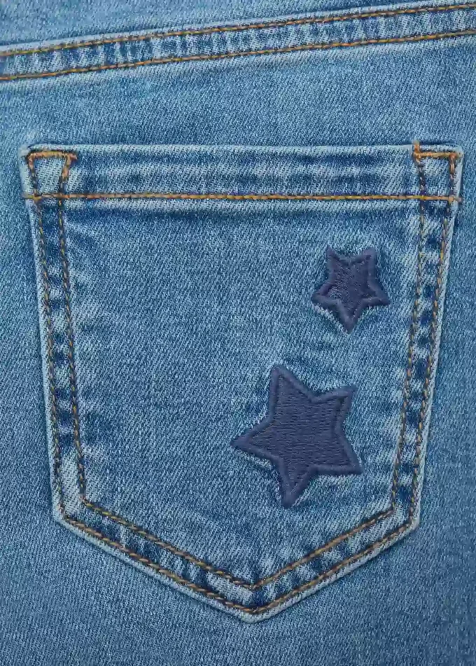 Skinny Jeans mit Sternenstickerei Skinny Jeans mit Sternenstickerei
