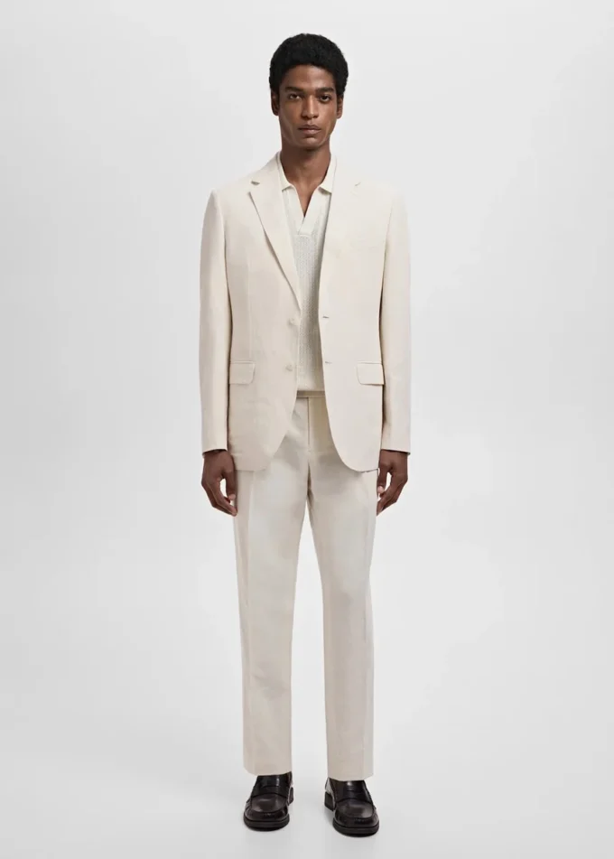 Slim-Fit-Anzugblazer aus einer Leinen-Lyocell-Mischung Slim-Fit-Anzugblazer aus einer Leinen-Lyocell-Mischung