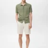 Slim Fit Bermudashorts aus 100 % Leinen Slim Fit Bermudashorts aus 100 % Leinen