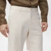 Slim Fit Bermudashorts aus 100 % Leinen Slim Fit Bermudashorts aus 100 % Leinen