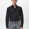 Slim-Fit-Hemd aus 100 % Baumwolle Slim-Fit-Hemd aus 100 % Baumwolle