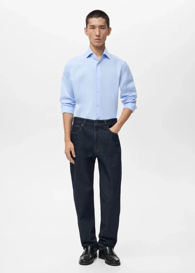 Slim-Fit-Hemd aus 100 % Baumwolle Slim-Fit-Hemd aus 100 % Baumwolle