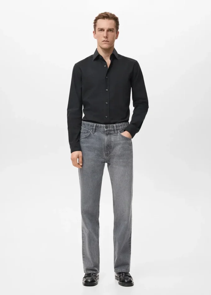 Slim-Fit-Hemd aus 100 % Baumwolle Slim-Fit-Hemd aus 100 % Baumwolle