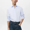 Slim-Fit-Hemd aus 100 % Baumwolle mit Streifenmuster Slim-Fit-Hemd aus 100 % Baumwolle mit Streifenmuster