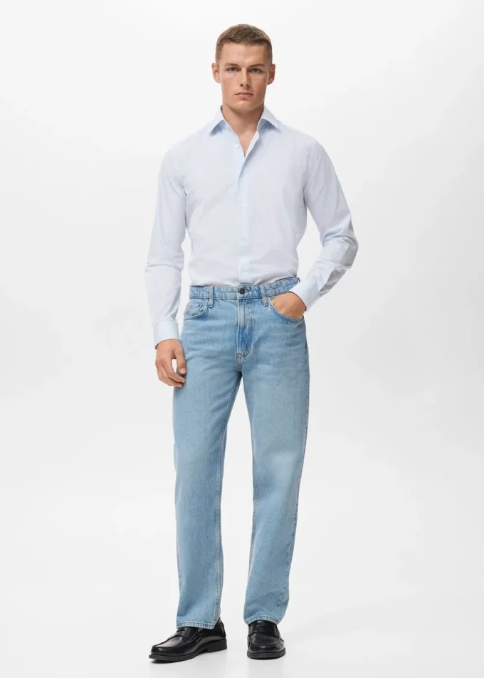 Slim-Fit-Hemd aus 100 % Baumwolle mit Streifenmuster
