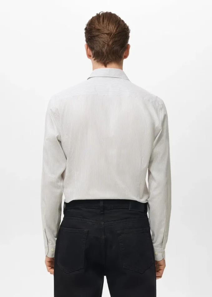 Slim Fit-Hemd aus 100 % Baumwolle mit Streifenmuster