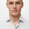 Slim-Fit-Hemd aus 100 % Baumwolle mit Streifenmuster