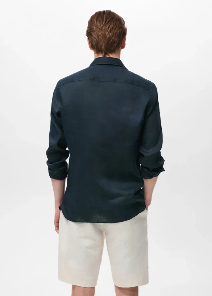 Slim-Fit-Hemd aus 100 % Leinen Slim-Fit-Hemd aus 100 % Leinen