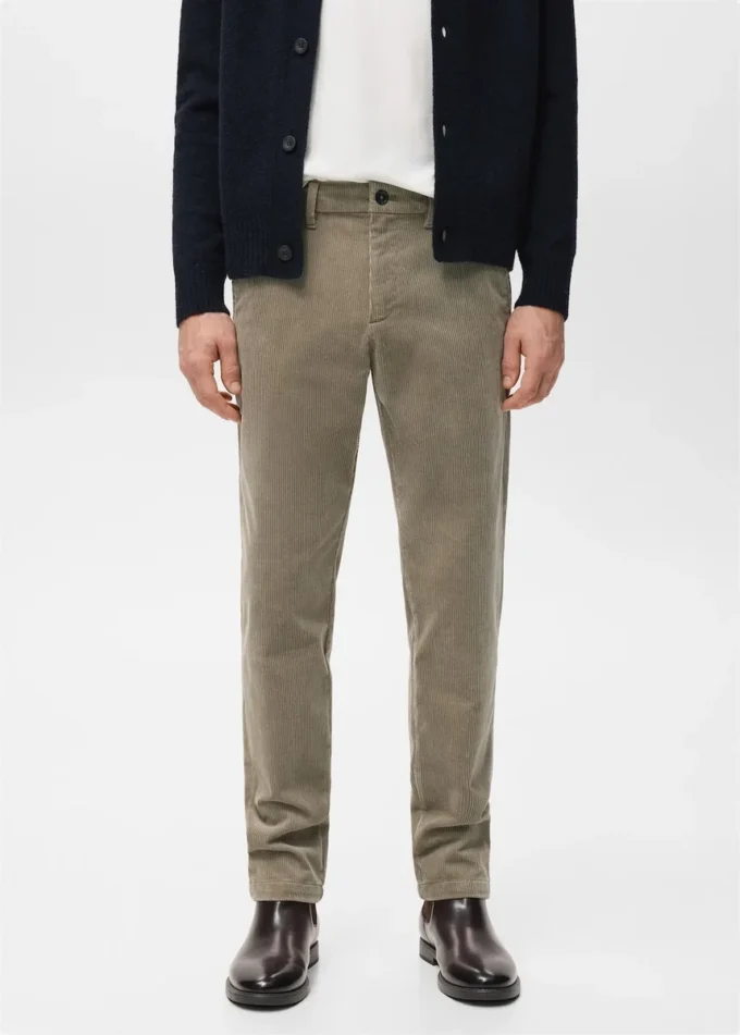 Slim-Fit-Hose aus Cord