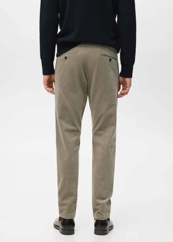 Slim-Fit-Hose aus Cord