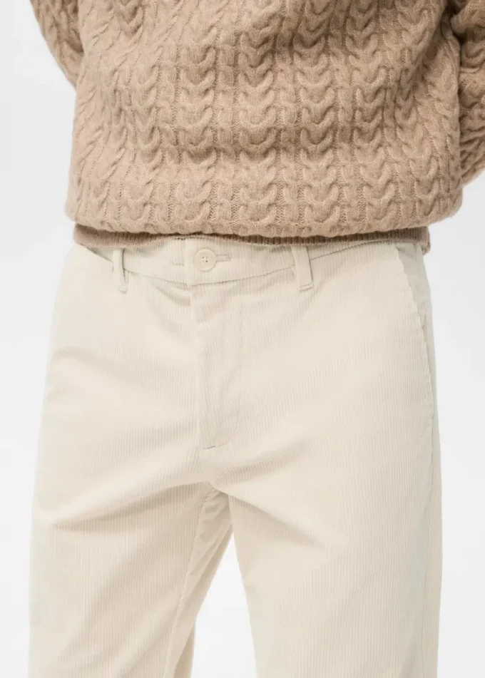 Slim-Fit-Hose aus Cord Slim-Fit-Hose aus Cord