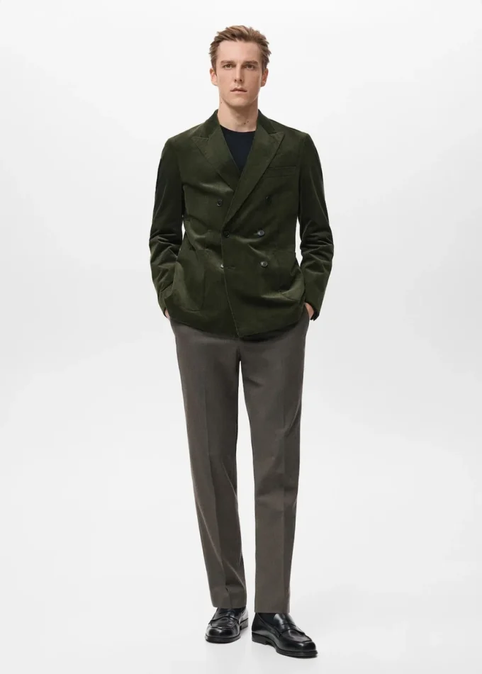 Slim-Fit-Jacke aus Cord mit doppelter Knopfleiste Slim-Fit-Jacke aus Cord mit doppelter Knopfleiste