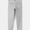 Slim-Fit-Jeans mit mittlerer Leibhöhe Slim-Fit-Jeans mit mittlerer Leibhöhe