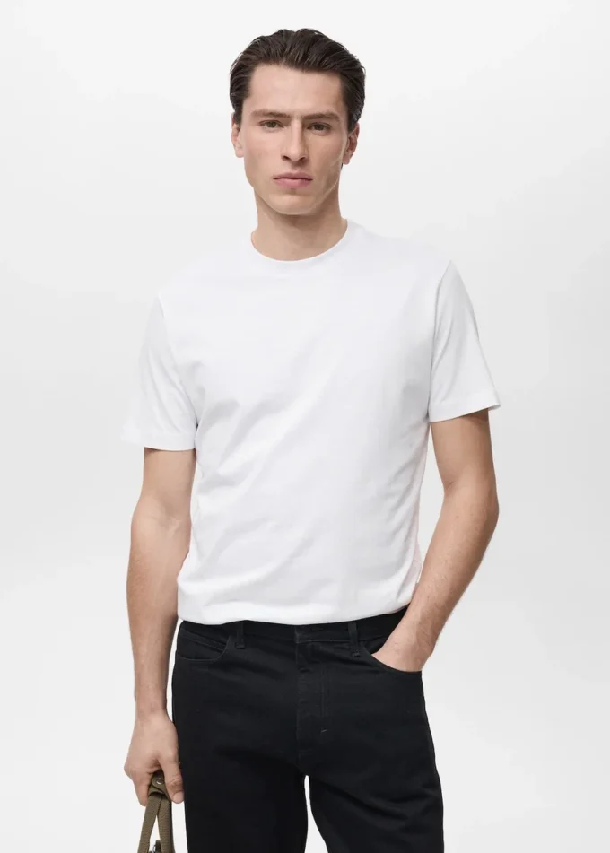 Slim-Fit-T-Shirt aus 100 % Baumwolle Slim-Fit-T-Shirt aus 100 % Baumwolle