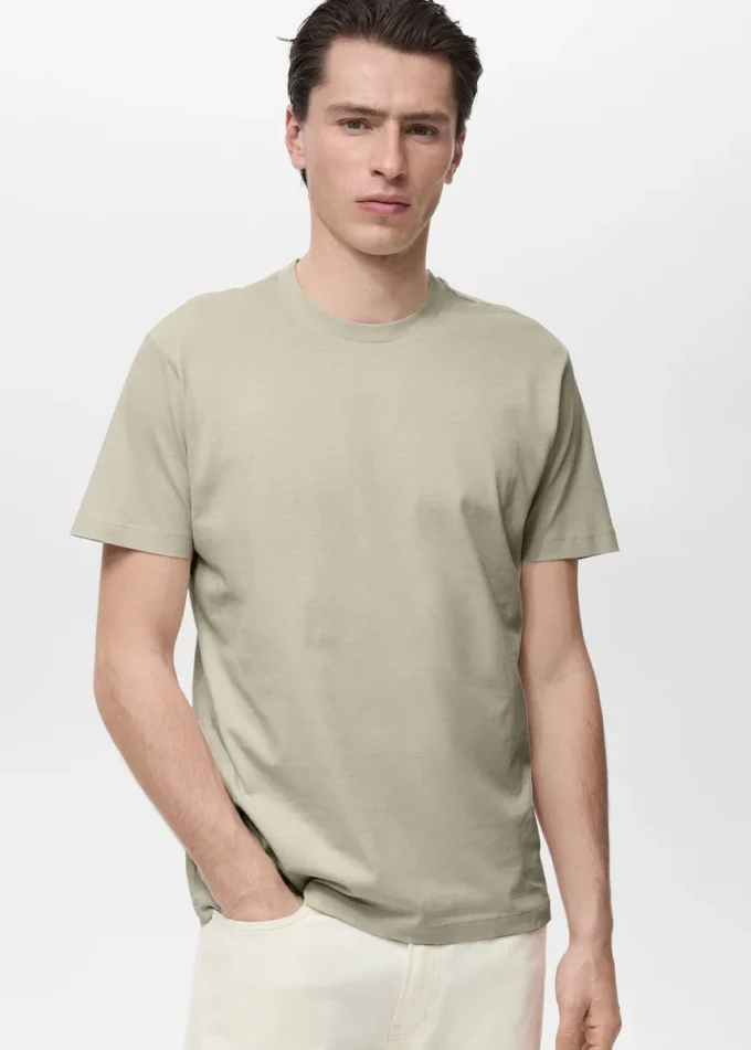 Slim-Fit-T-Shirt aus 100 % Baumwolle Slim-Fit-T-Shirt aus 100 % Baumwolle