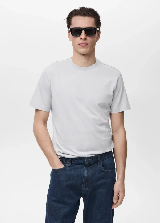 Slim-Fit-T-Shirt aus 100 % Baumwolle Slim-Fit-T-Shirt aus 100 % Baumwolle