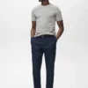 Slim-Fit-T-Shirt aus 100 % Baumwolle Slim-Fit-T-Shirt aus 100 % Baumwolle
