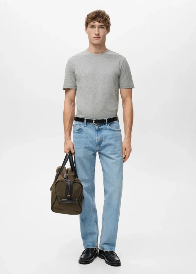 Slim-Fit-T-Shirt aus 100 % Baumwolle Slim-Fit-T-Shirt aus 100 % Baumwolle