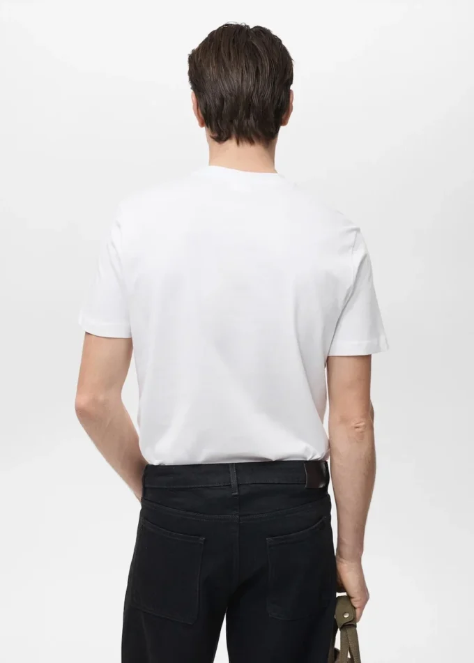 Slim-Fit-T-Shirt aus 100 % Baumwolle Slim-Fit-T-Shirt aus 100 % Baumwolle