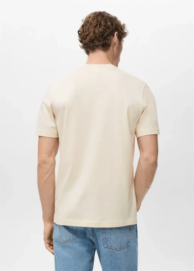 Slim-Fit-T-Shirt aus 100 % Baumwolle Slim-Fit-T-Shirt aus 100 % Baumwolle