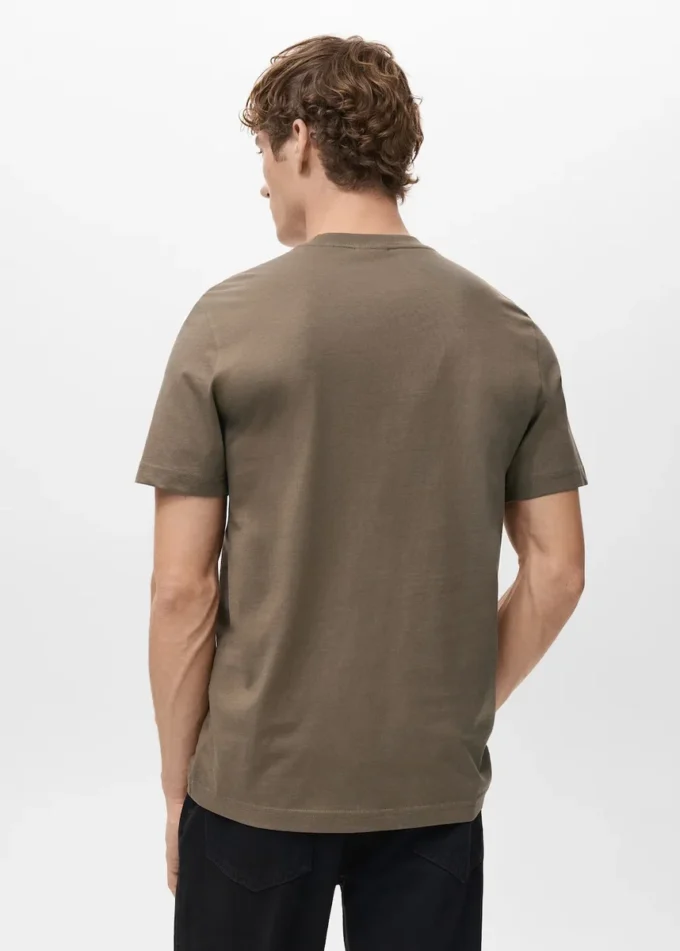 Slim-Fit-T-Shirt aus 100 % Baumwolle Slim-Fit-T-Shirt aus 100 % Baumwolle