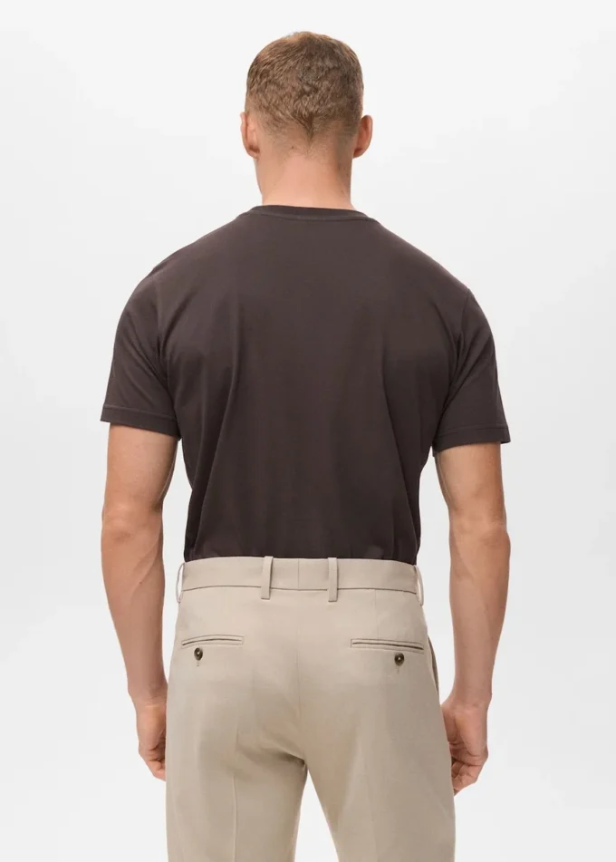Slim-Fit-T-Shirt aus 100 % Baumwolle Slim-Fit-T-Shirt aus 100 % Baumwolle