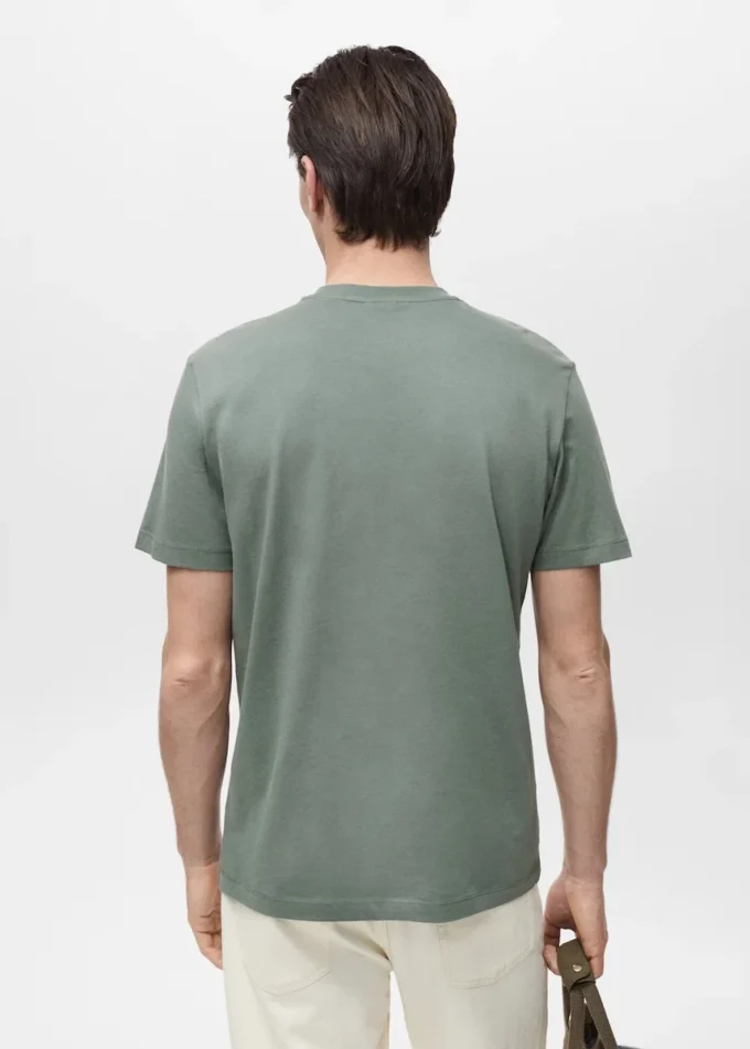 Slim-Fit-T-Shirt aus 100 % Baumwolle Slim-Fit-T-Shirt aus 100 % Baumwolle