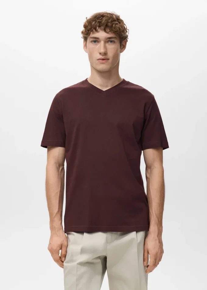 Slim Fit T-Shirt aus 100 % Baumwolle mit V-Ausschnitt Slim Fit T-Shirt aus 100 % Baumwolle mit V-Ausschnitt
