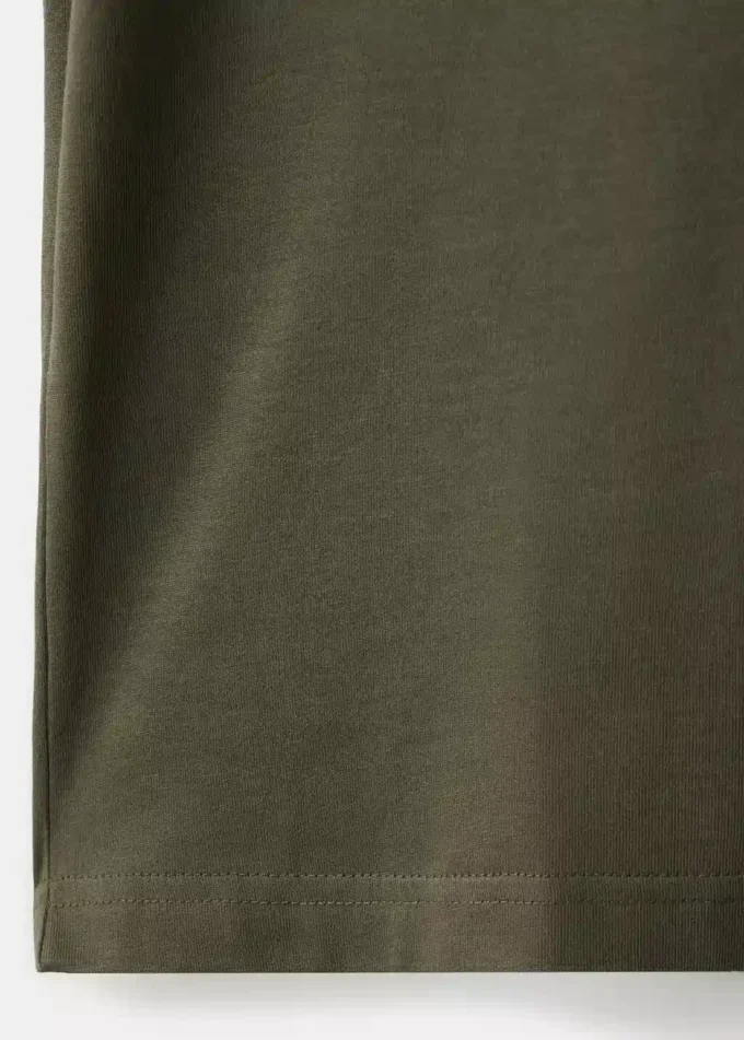 Slim Fit T-Shirt aus 100 % Baumwolle mit V-Ausschnitt Slim Fit T-Shirt aus 100 % Baumwolle mit V-Ausschnitt