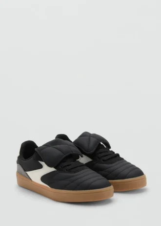 Sneakers mit gefalteter Zunge